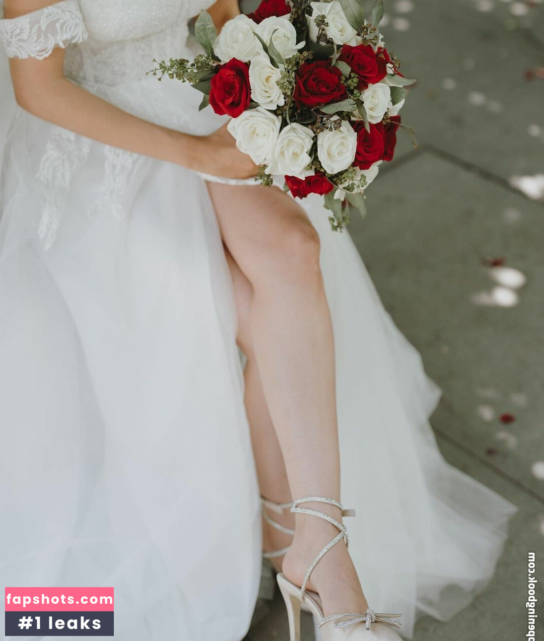 KamiCosplayer gallery photo #18