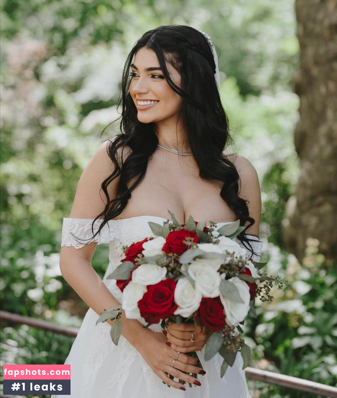 KamiCosplayer gallery photo #19