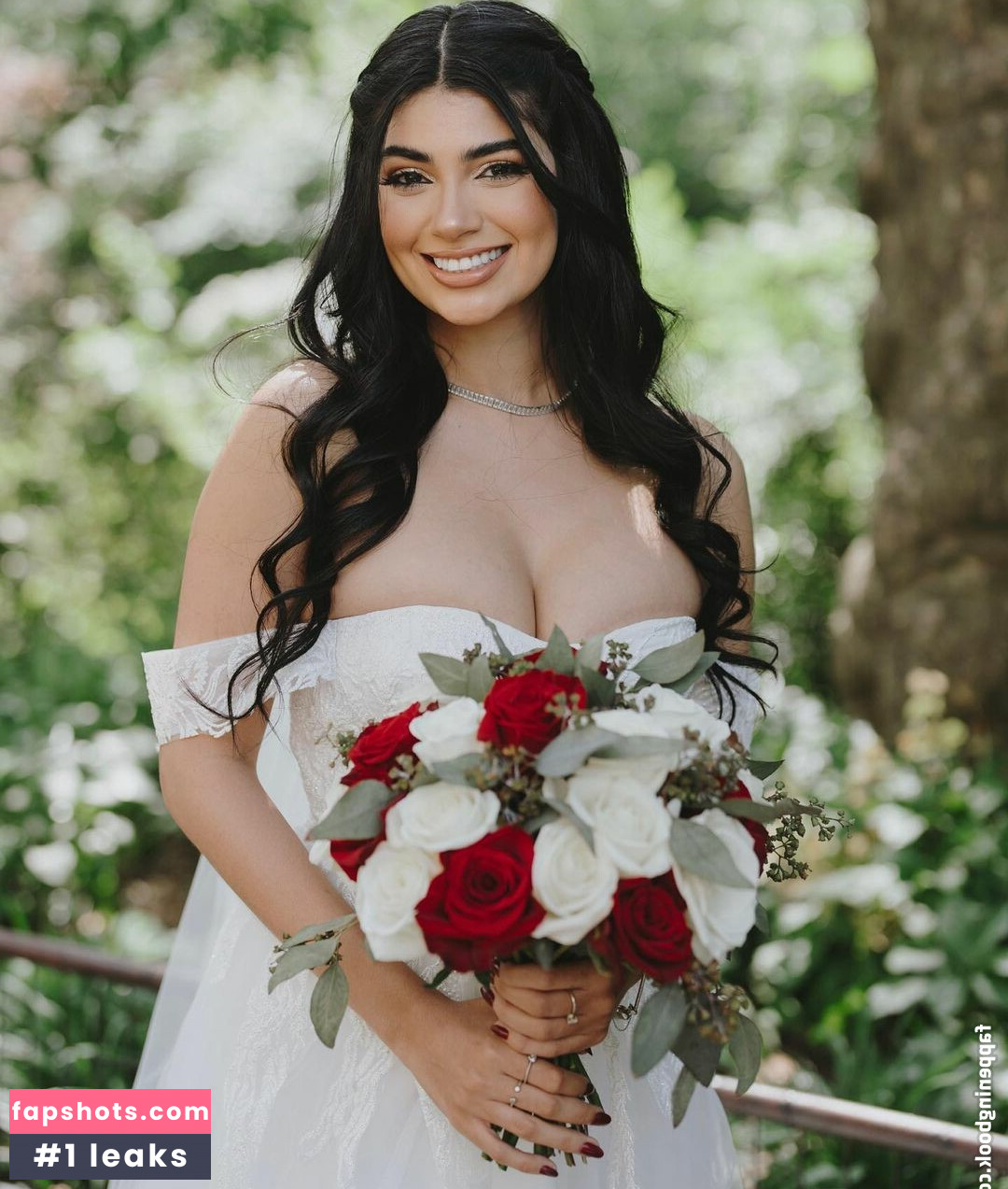 KamiCosplayer gallery photo #20