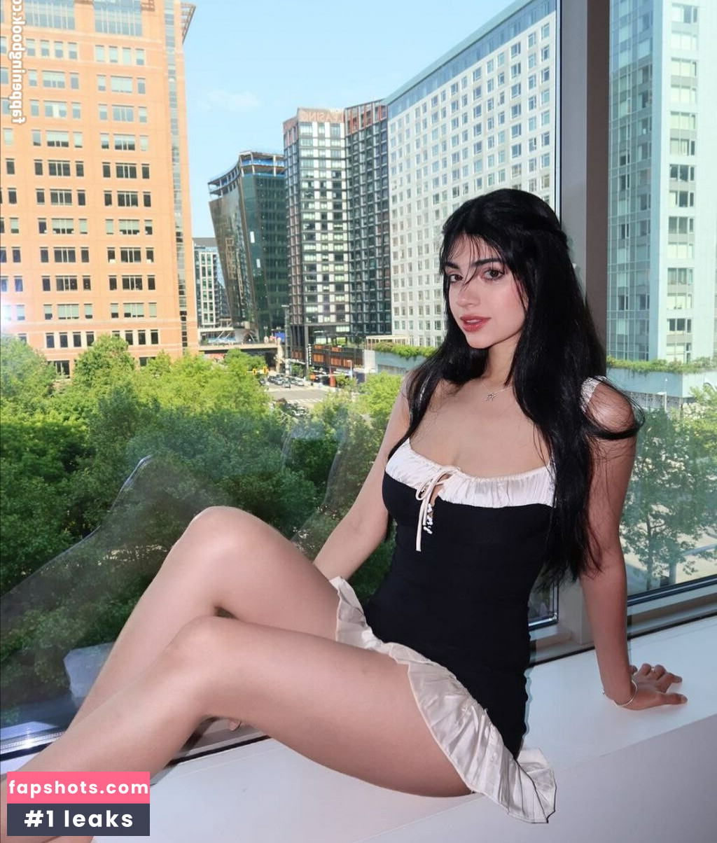 KamiCosplayer gallery photo #6