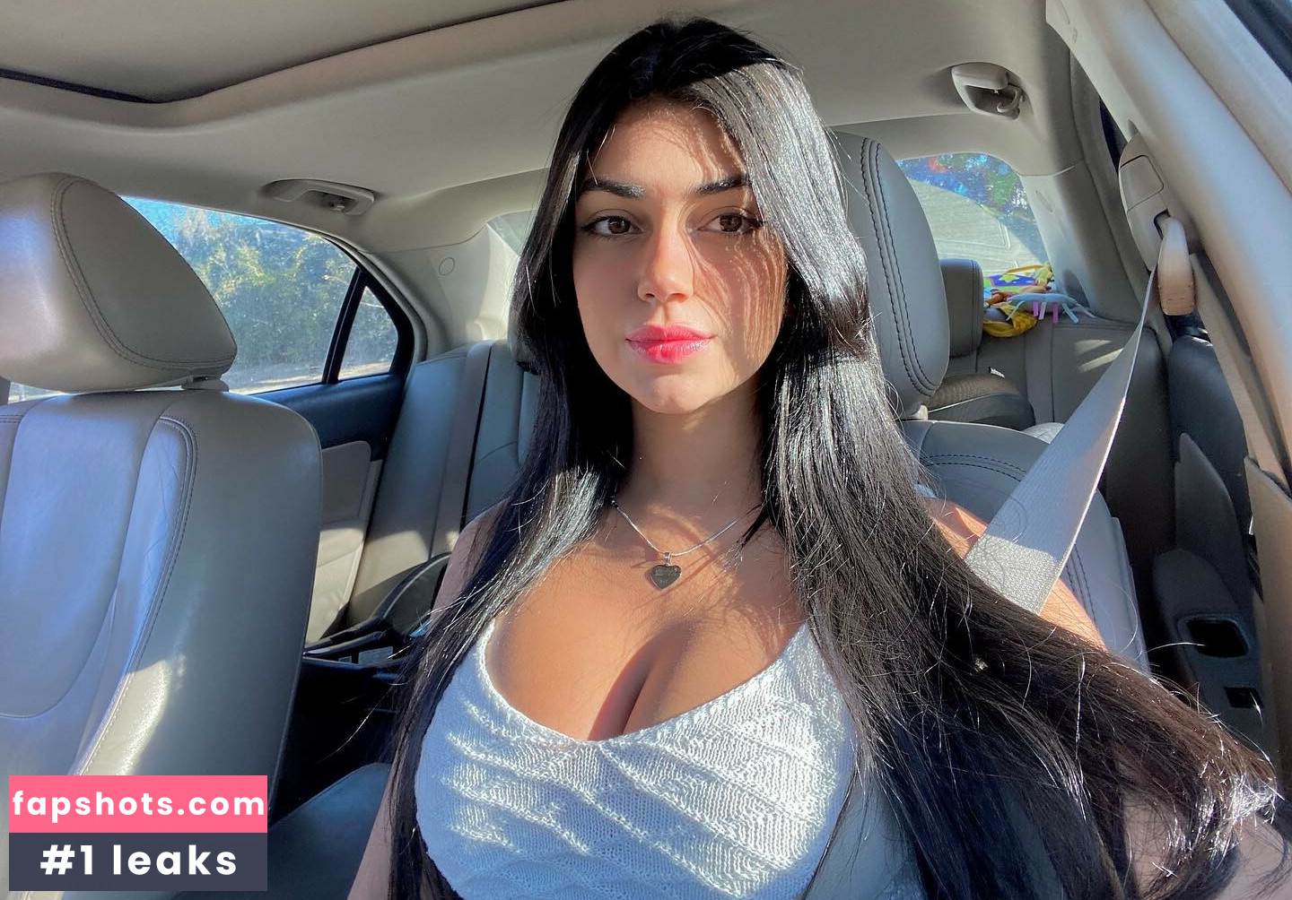 KamiCosplayer gallery photo #98