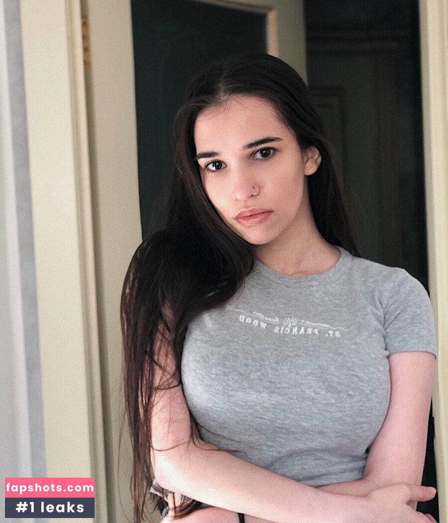 Kamilla Karieva Nude Leaks OnlyFans Photos #13 - Fapshots