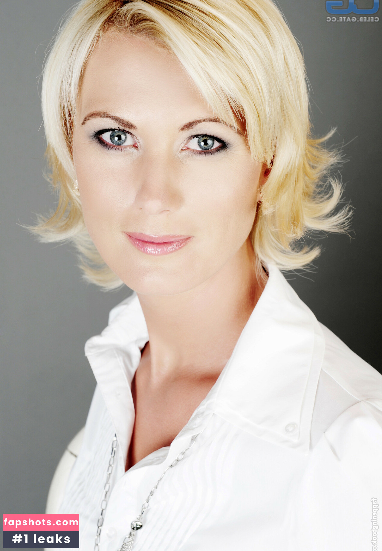 Kamilla Senjo gallery photo #2