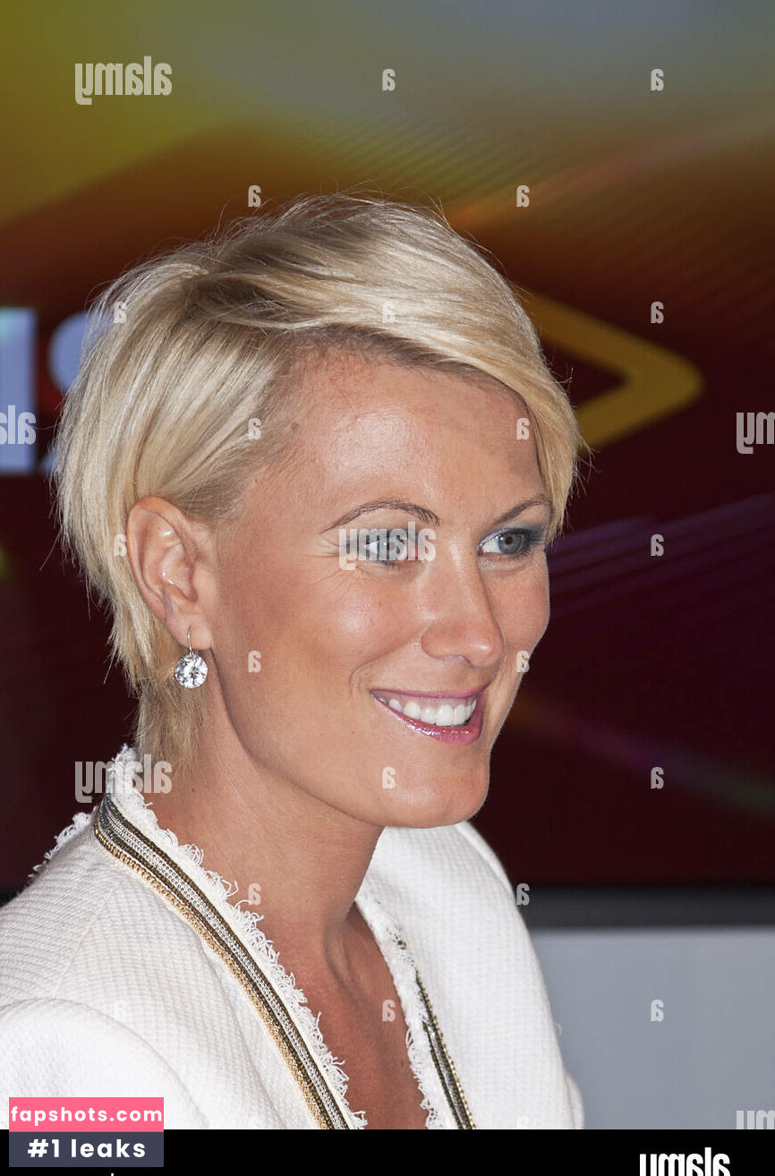 Kamilla Senjo gallery photo #12