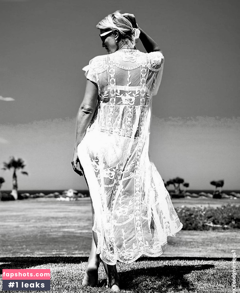 Kamilla Senjo gallery photo #17