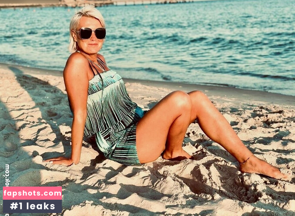 Kamilla Senjo gallery photo #19