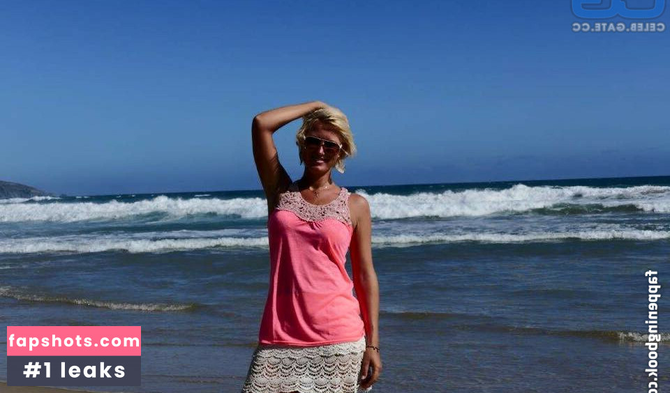 Kamilla Senjo gallery photo #3