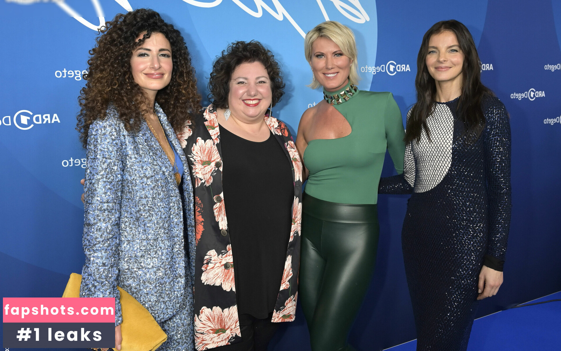 Kamilla Senjo gallery photo #24