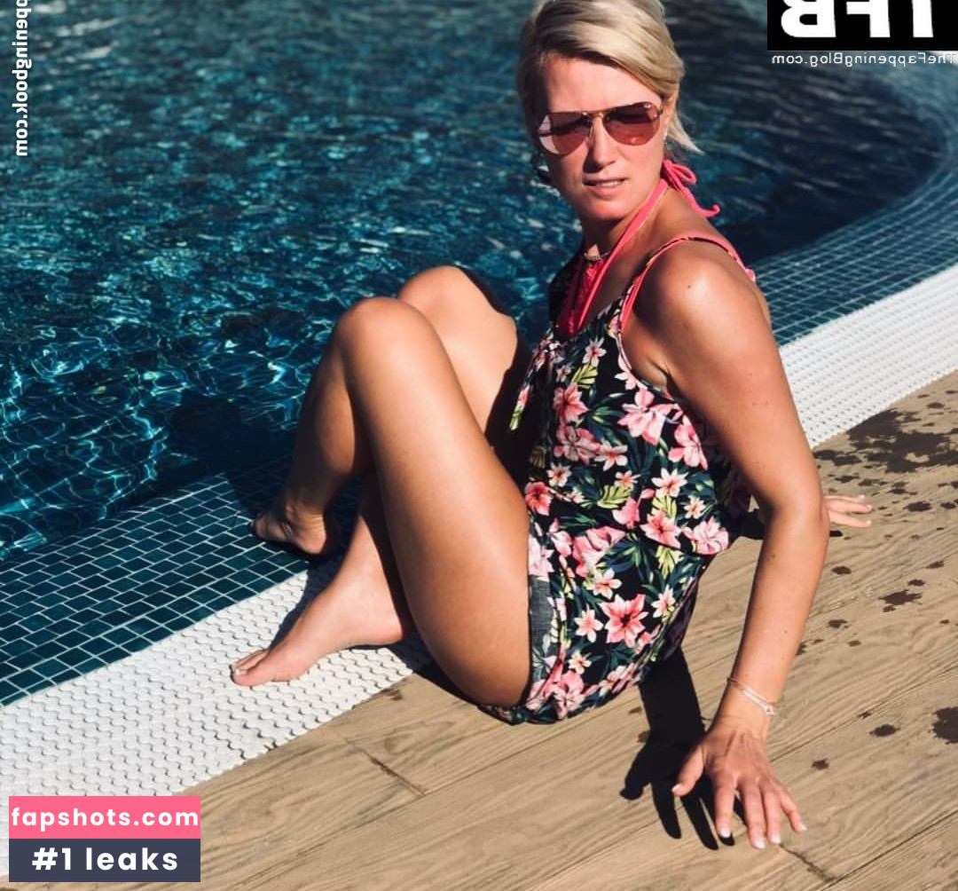 Kamilla Senjo gallery photo #40