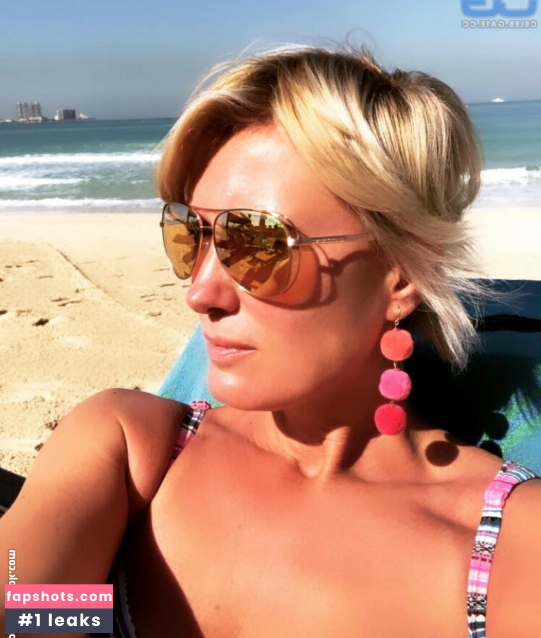 Kamilla Senjo gallery photo #5