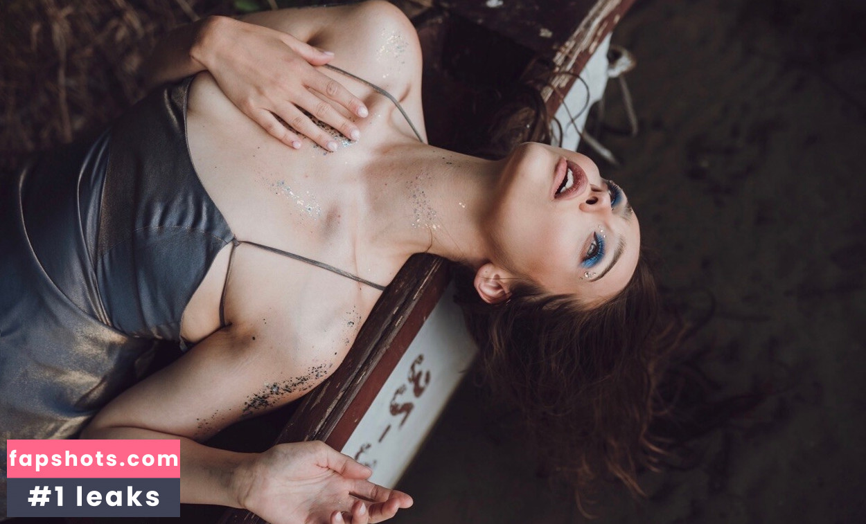 Kamochi ASMR gallery photo #24