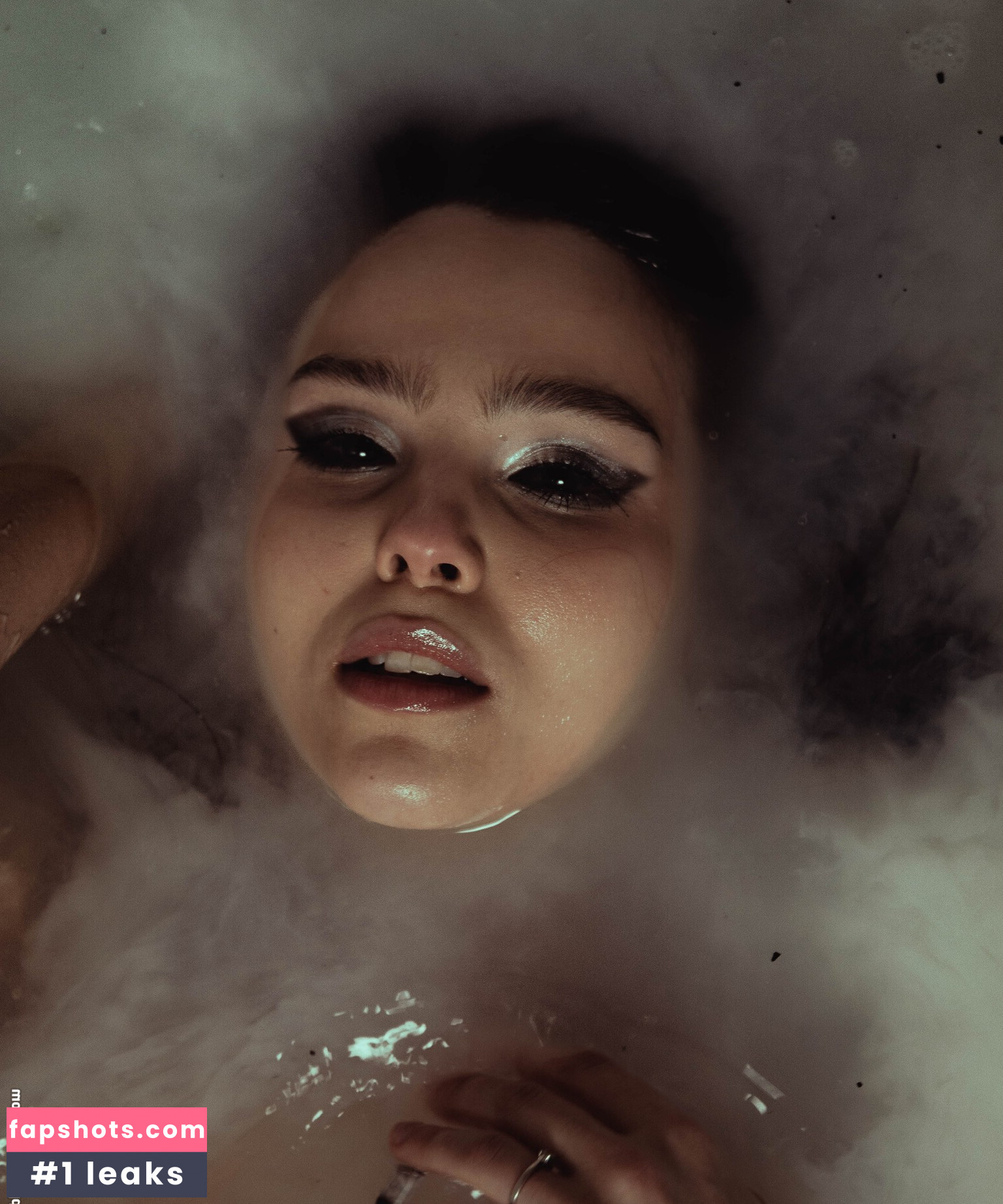 Kamochi ASMR gallery photo #74