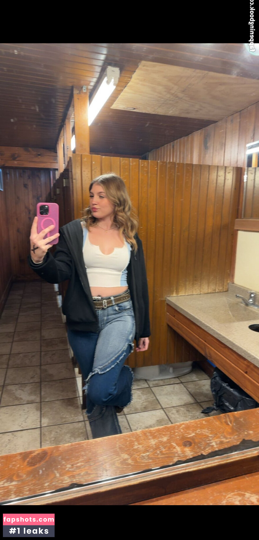 Kamryn Rae nude babe gallery