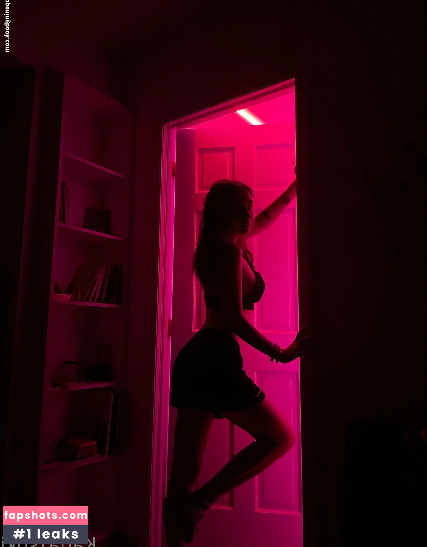 kanatsuki nude babe gallery