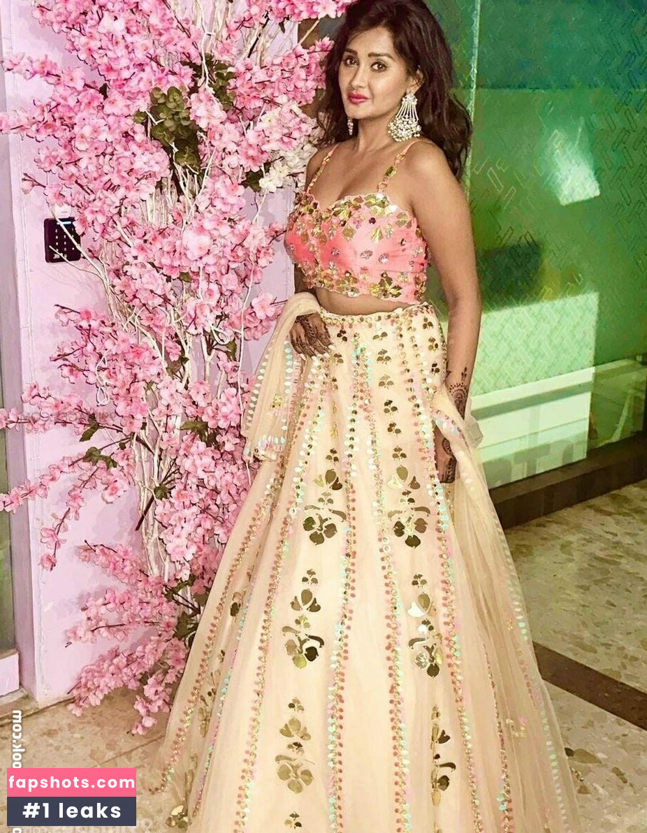 Kanchi Singh gallery photo #21