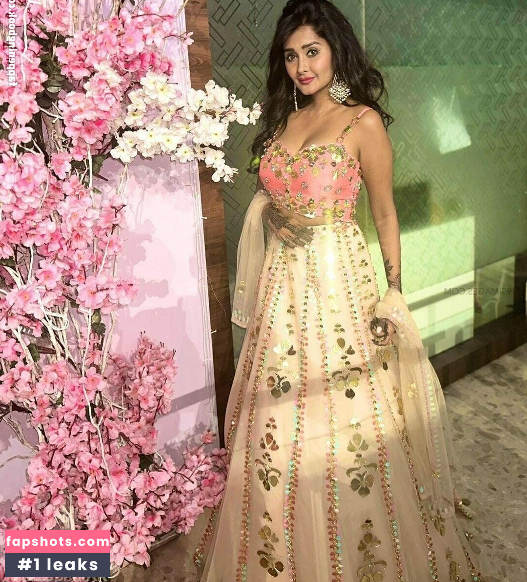 Kanchi Singh gallery photo #8