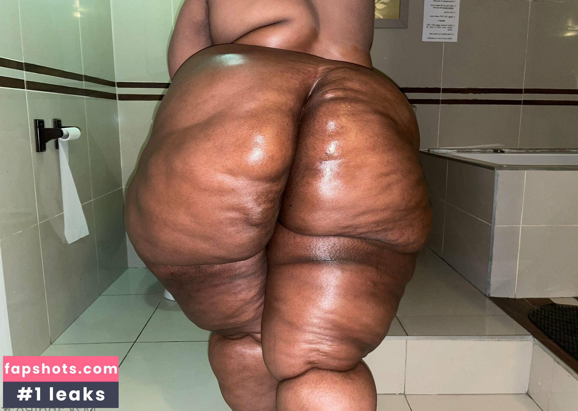 Kandi Pear gallery photo #2