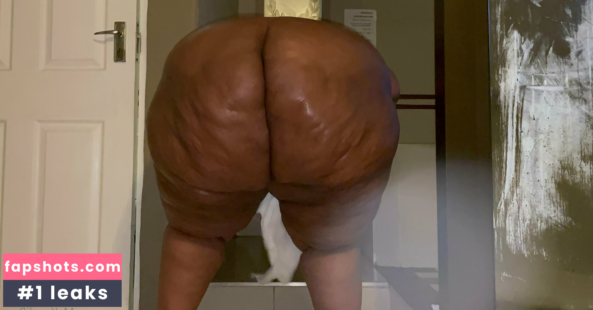 Kandi Pear gallery photo #5