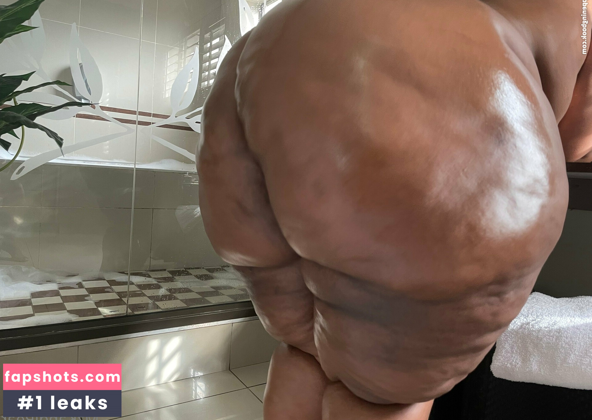 Kandi Pear nude babe gallery