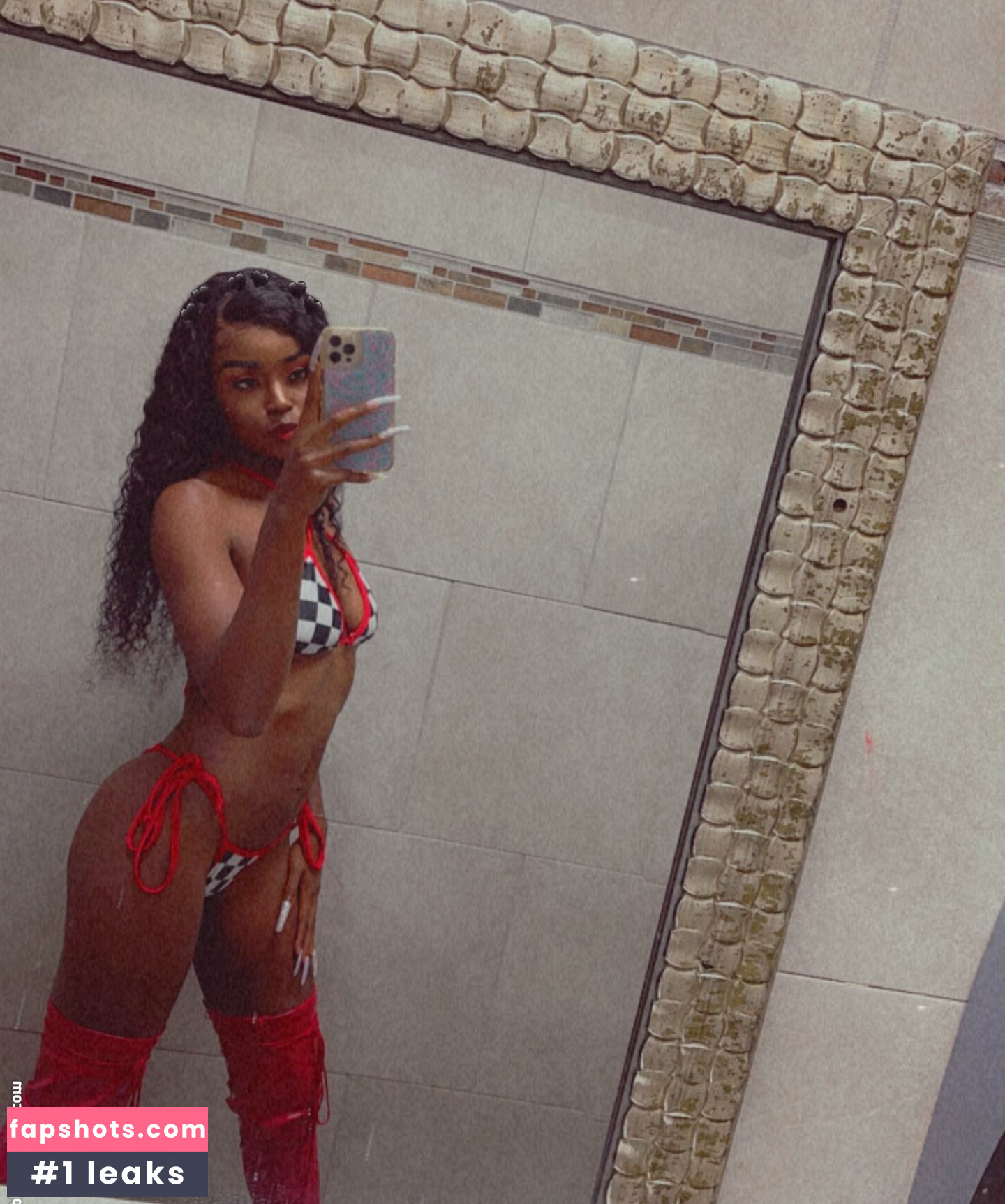 Kandie Monaee gallery photo #14