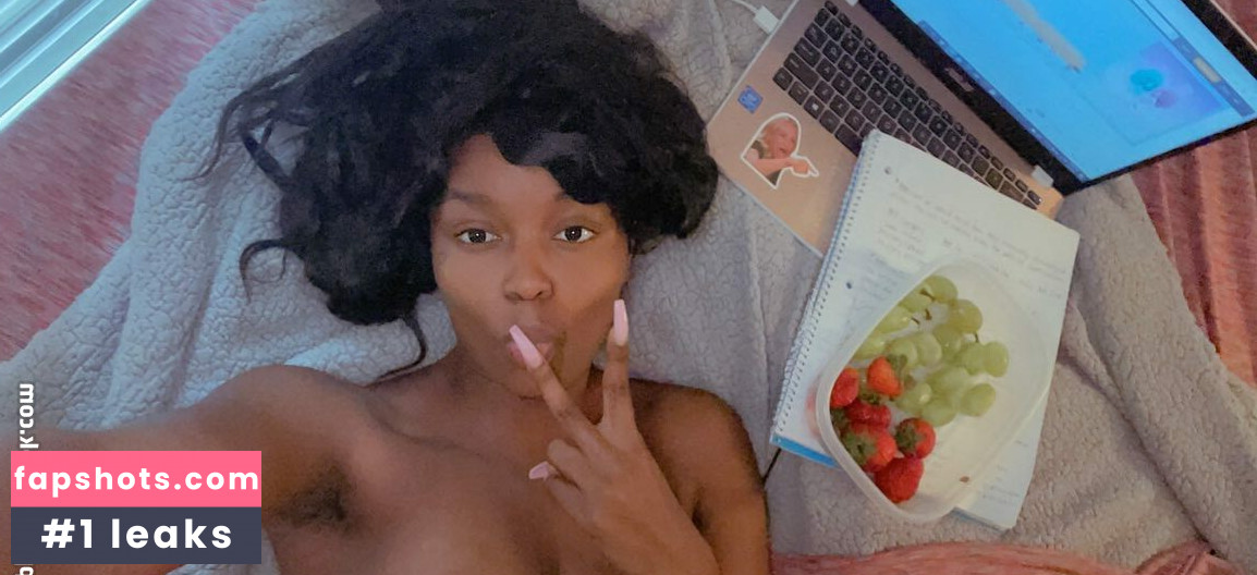 Kandie Monaee gallery photo #7