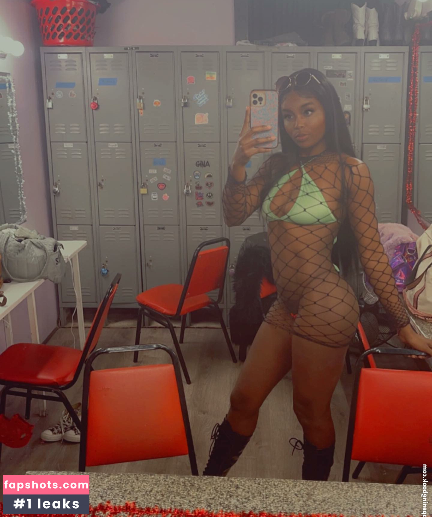 Kandie Monaee gallery photo #8