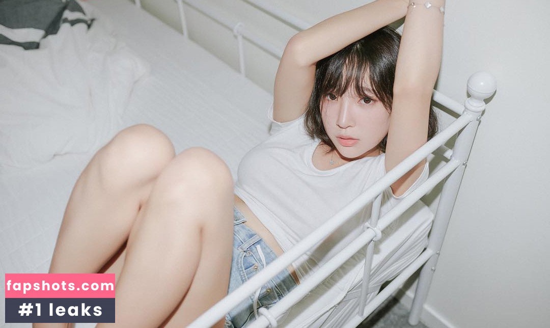 Kang In Kyung gallery photo #134