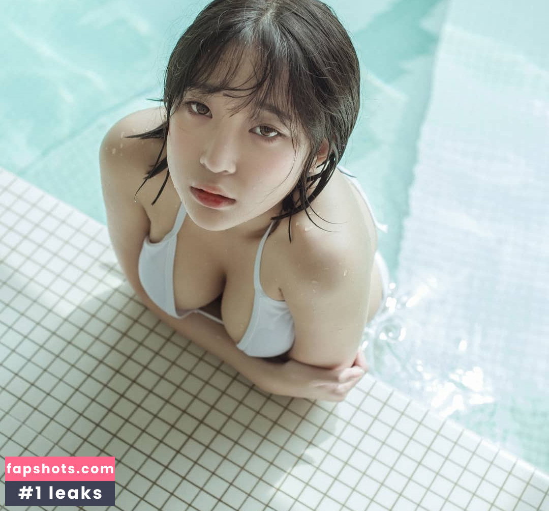 Kang In Kyung gallery photo #402