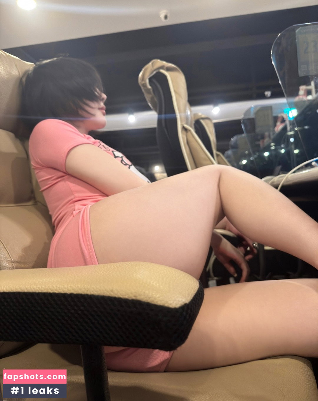 Kang In Kyung gallery photo #491