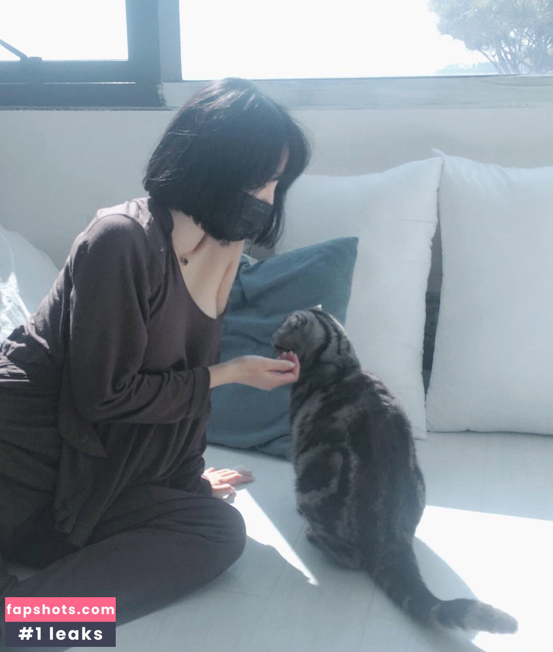 Kang In Kyung gallery photo #328