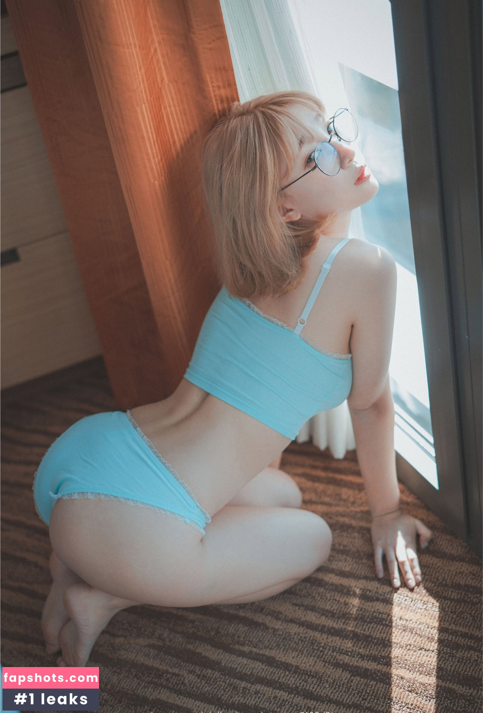 Kang In Kyung gallery photo #1032