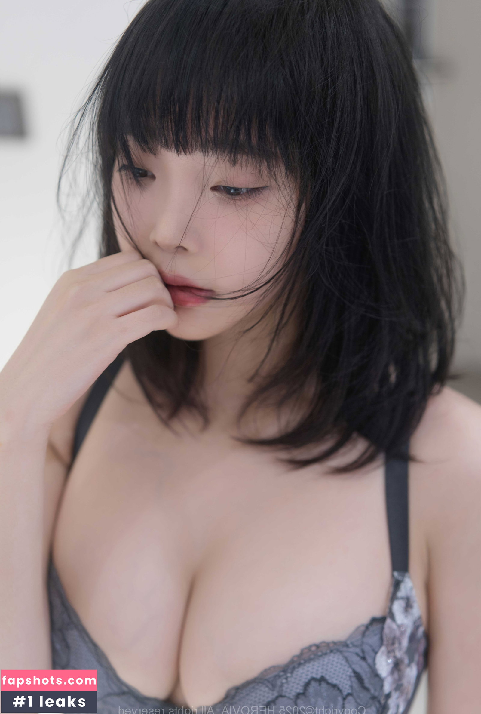 Kang In Kyung gallery photo #637