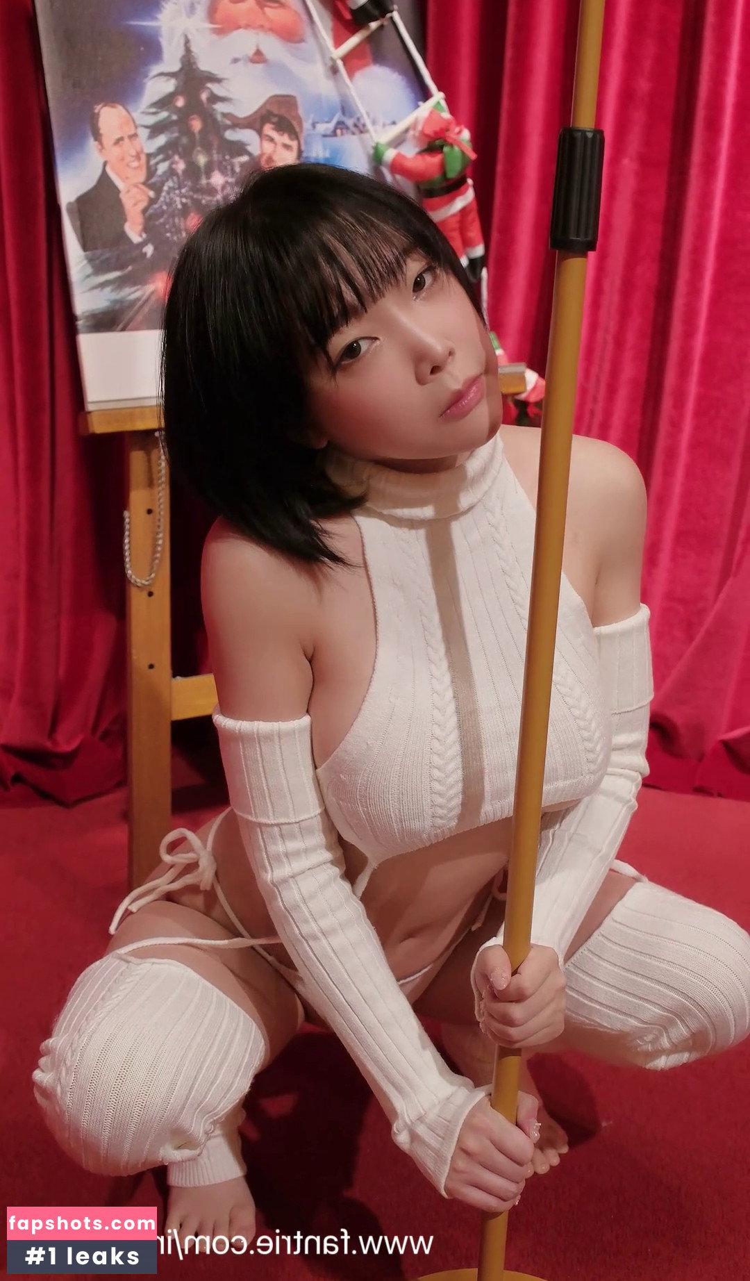 Kang In Kyung gallery photo #989