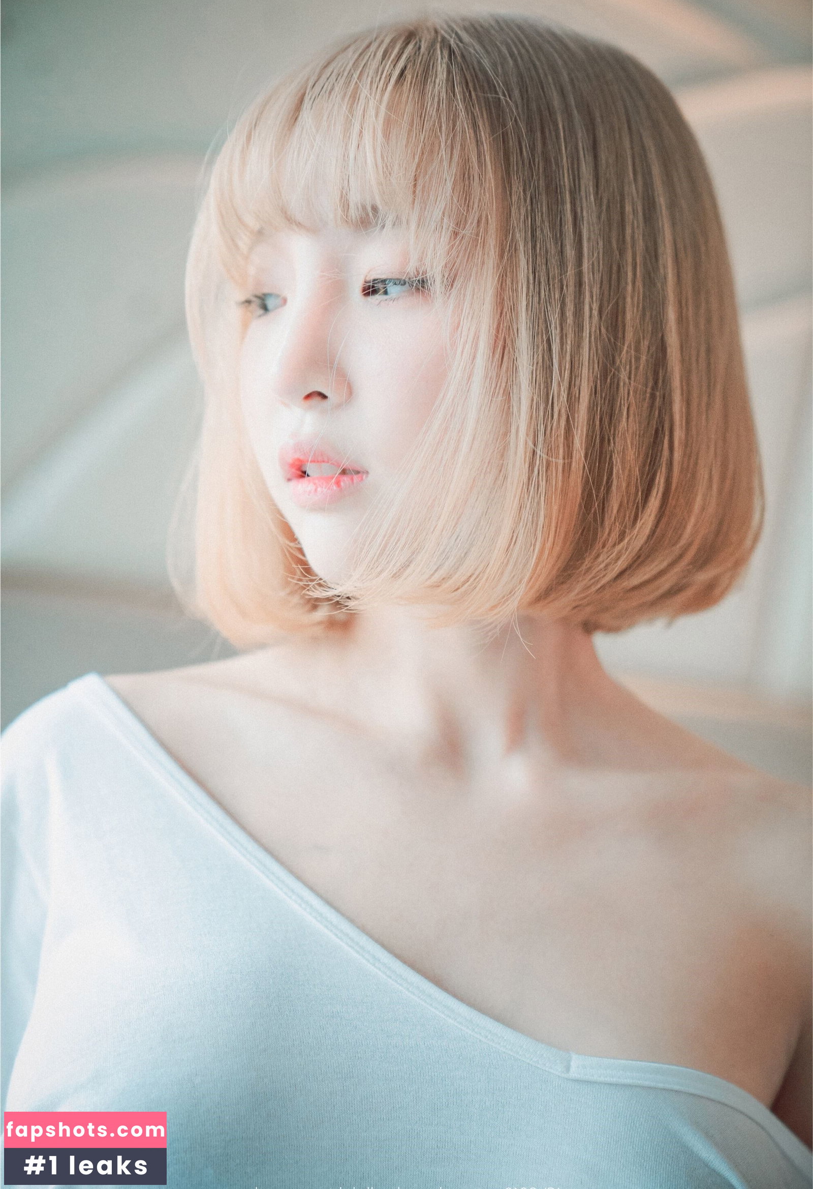 Kang In Kyung gallery photo #685