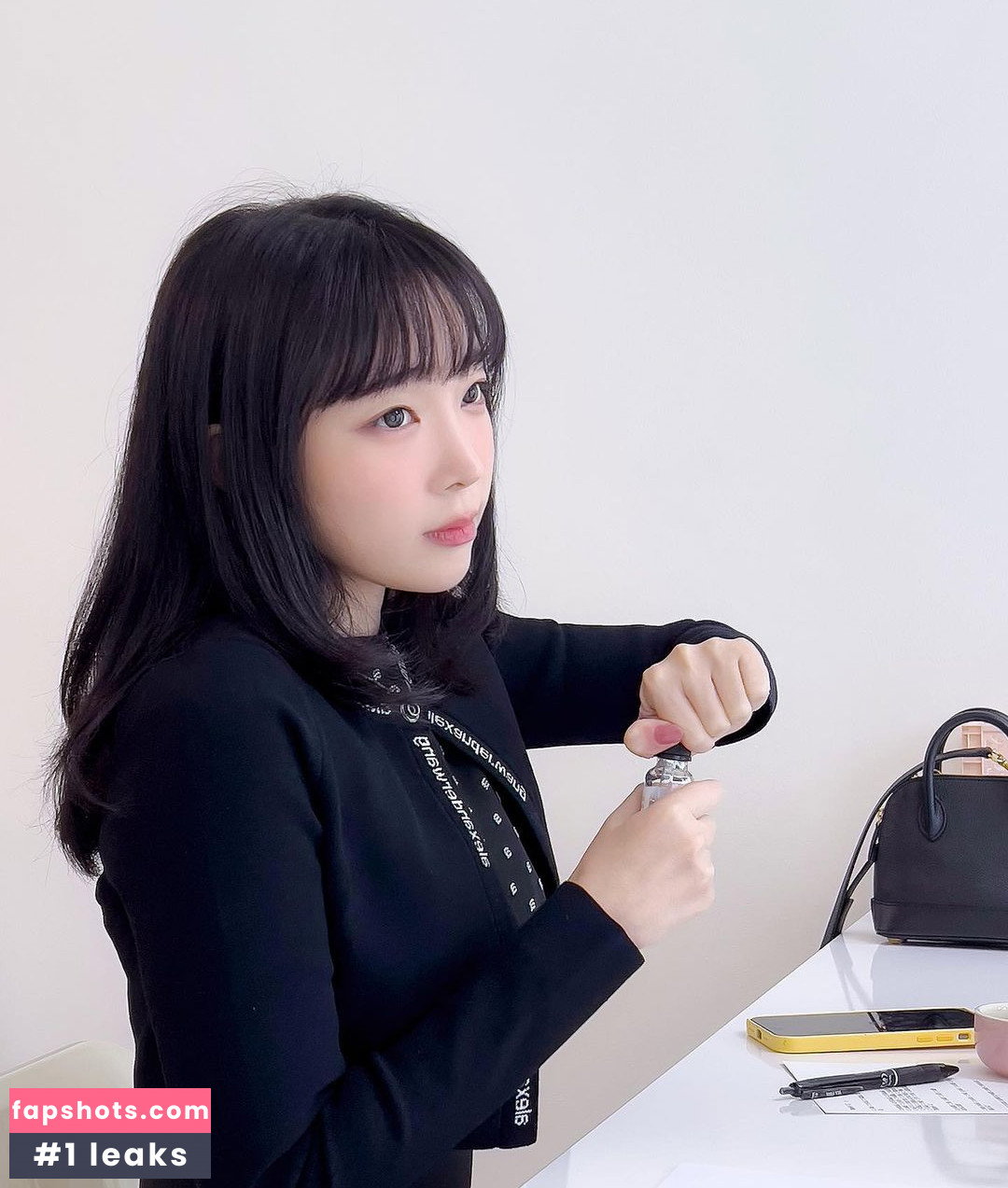 Kang In Kyung gallery photo #725