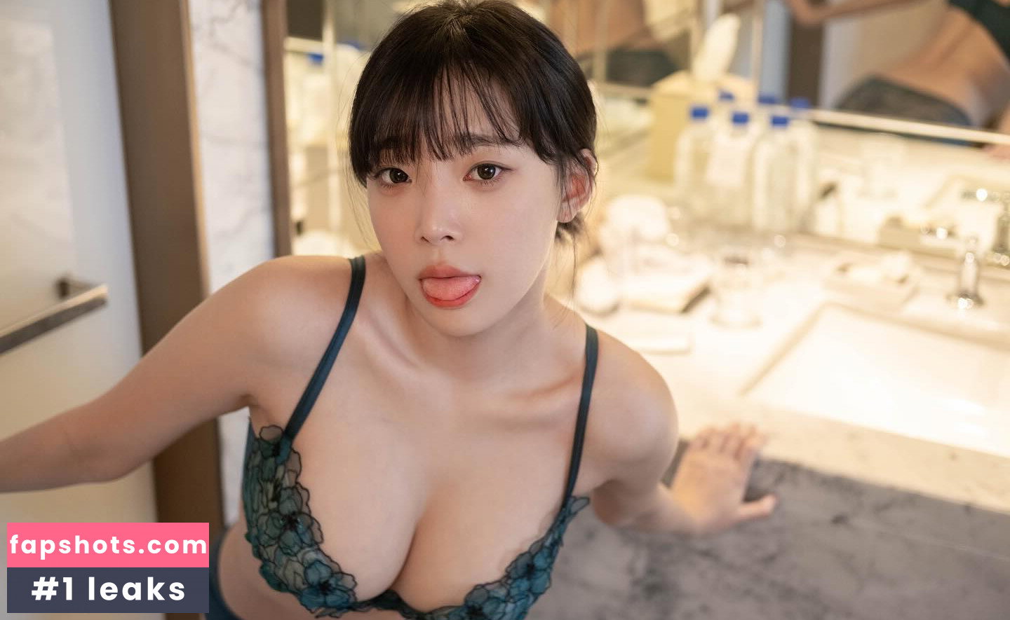 Kang In Kyung gallery photo #1042
