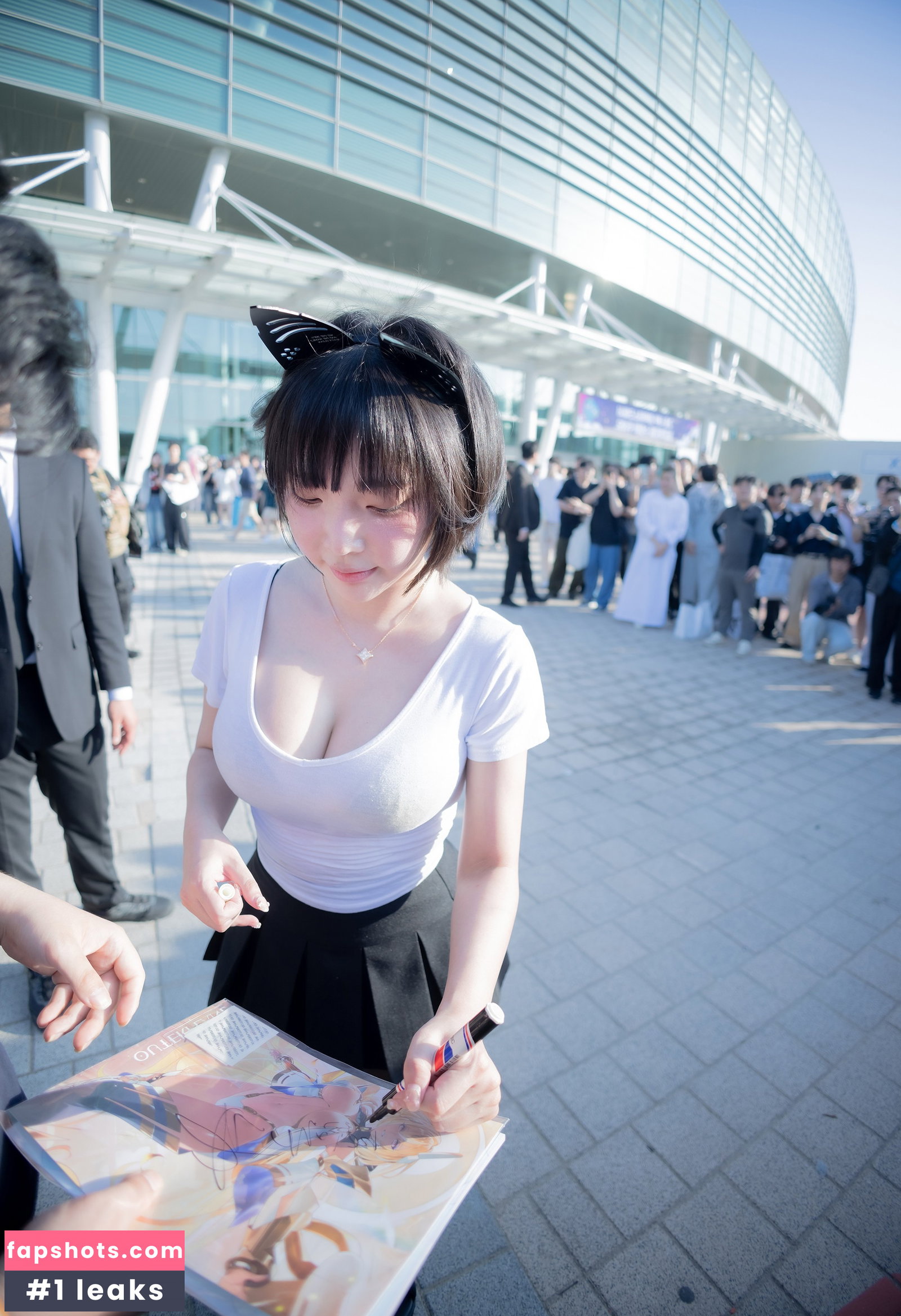 Kang In Kyung gallery photo #2954