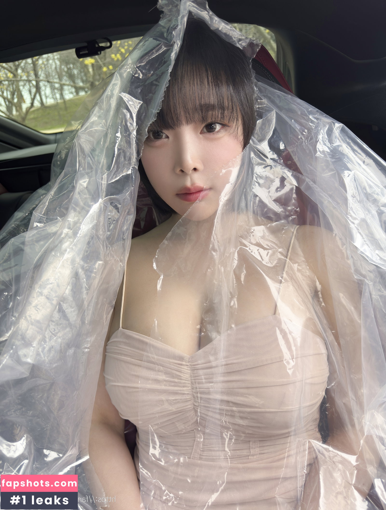 Kang In Kyung gallery photo #2539