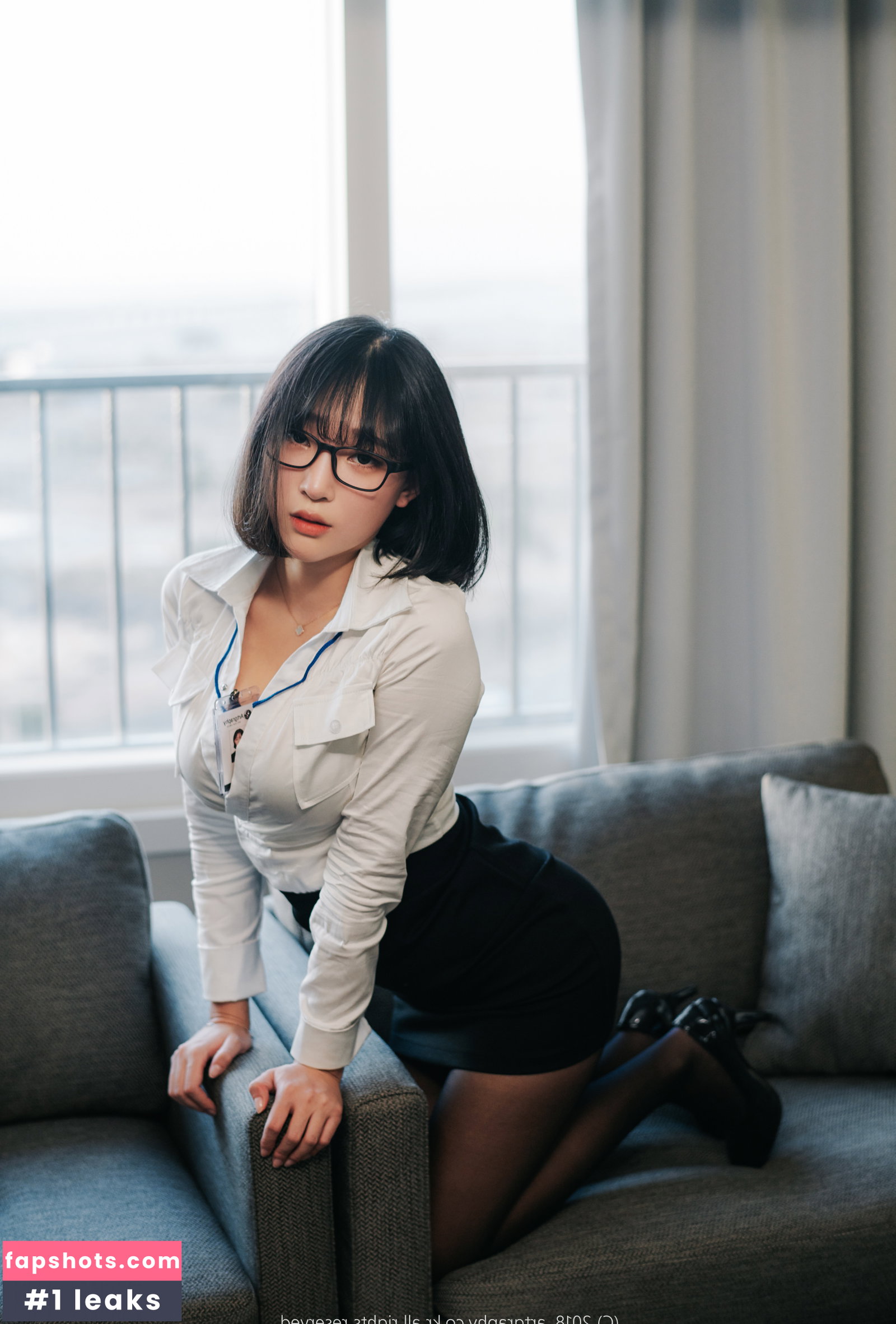 Kang In Kyung gallery photo #2098