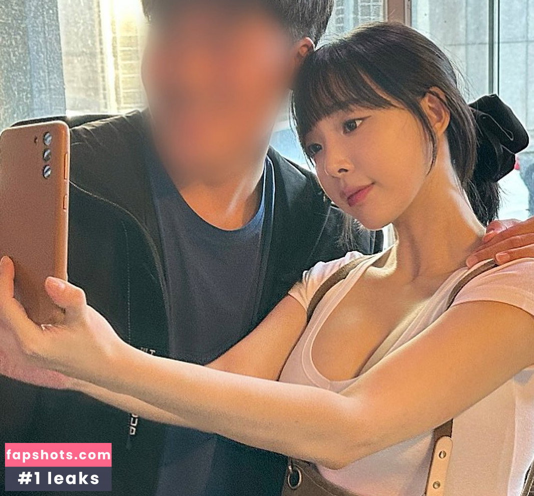 Kang In Kyung gallery photo #1896