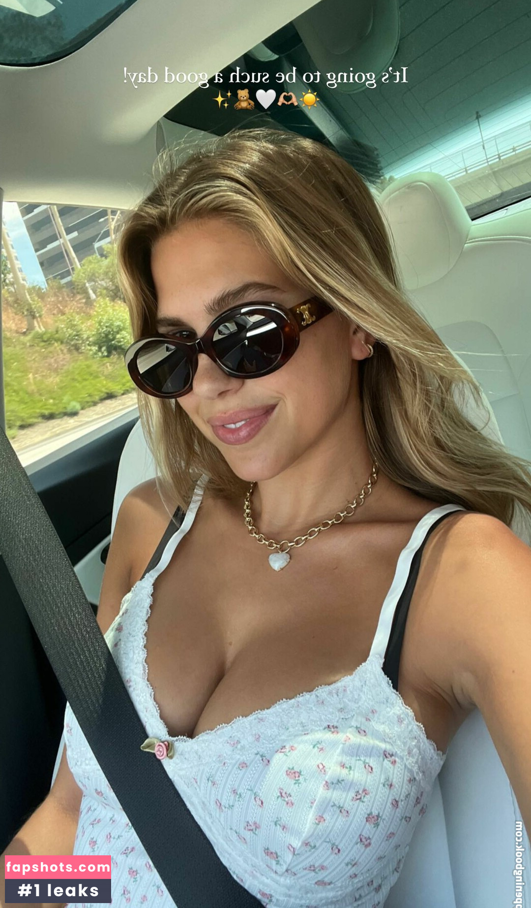 Kara Del Toro gallery photo #1571