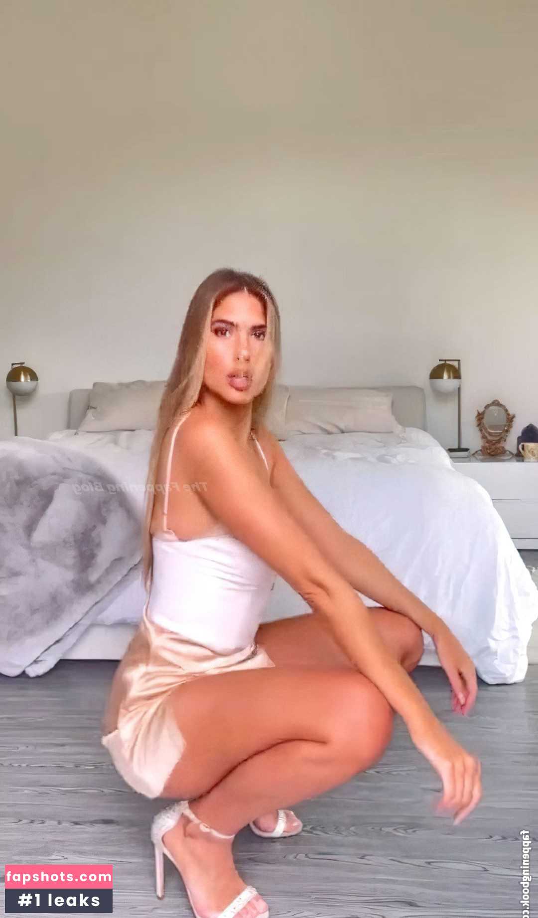 Kara Del Toro gallery photo #4090