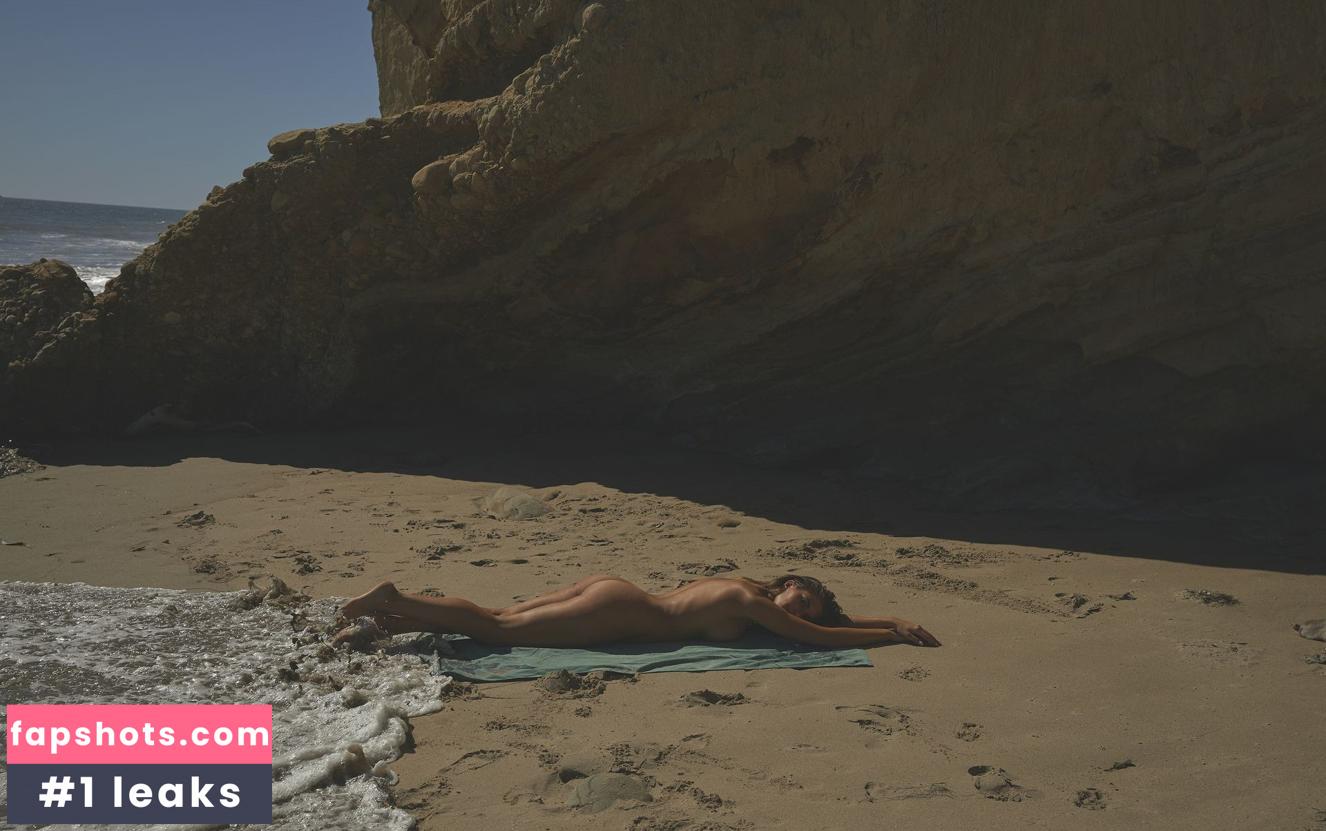 Kara Del Toro gallery photo #4413