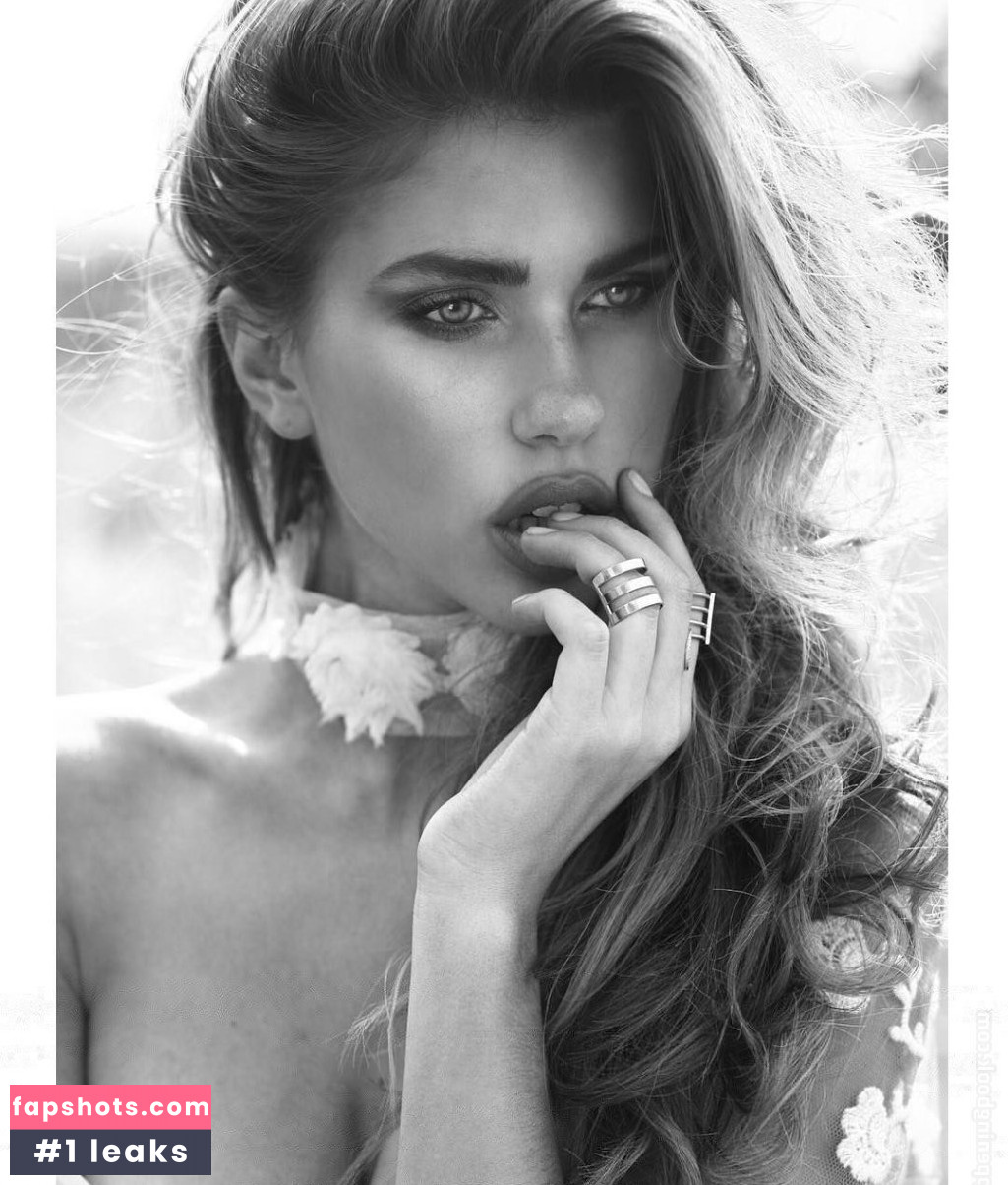 Kara Del Toro gallery photo #5361