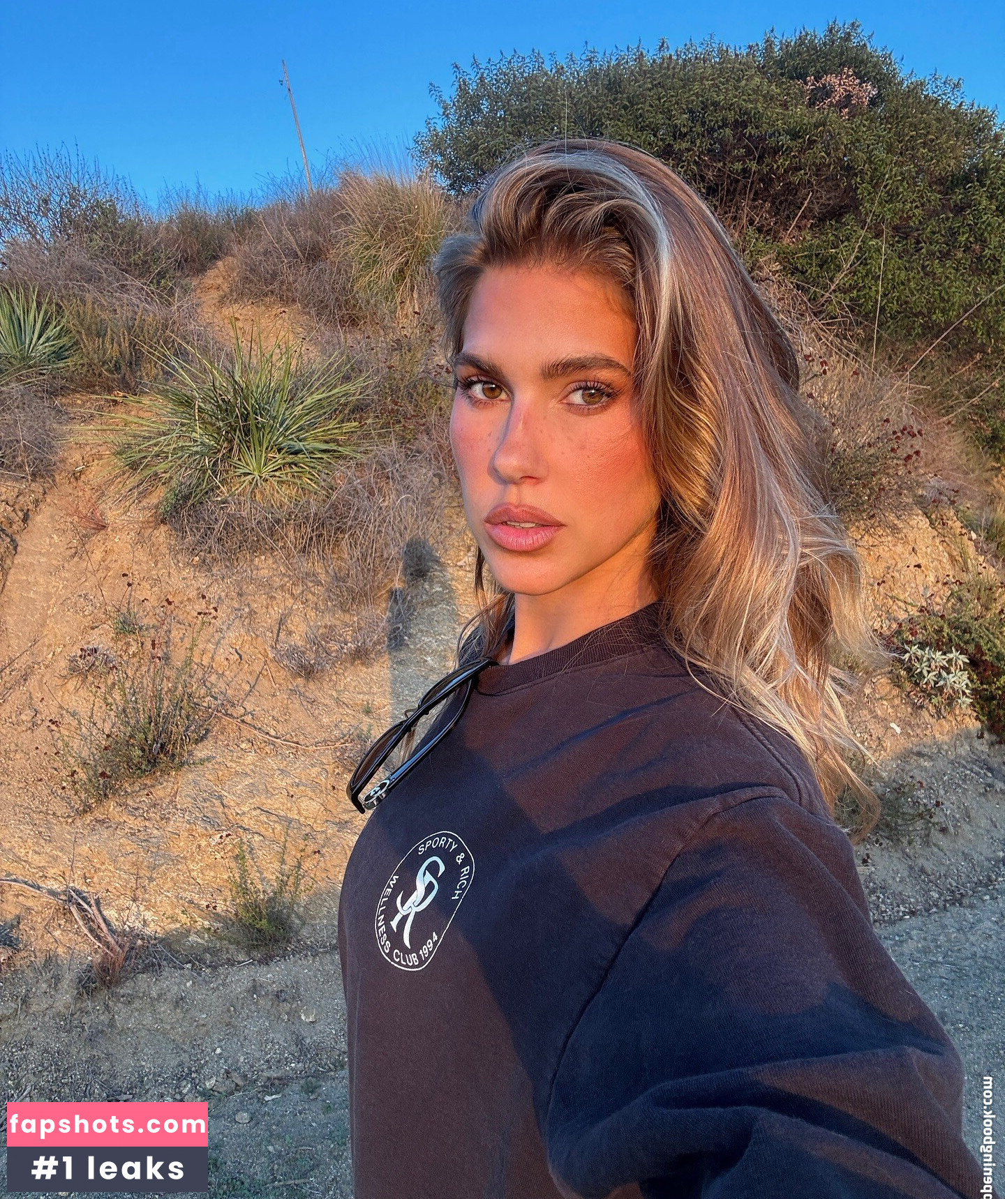 Kara Del Toro gallery photo #8
