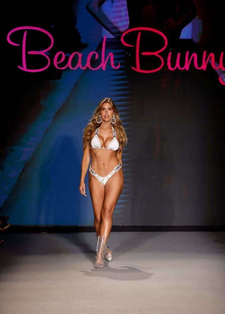 kara-del-toro Nude Leaks OnlyFans Photos #1015 - LeakJerk