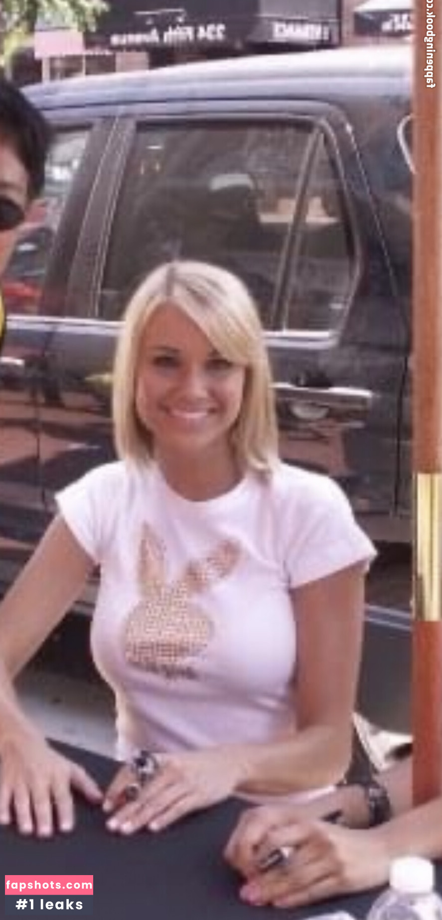 Kara Monaco gallery photo #4