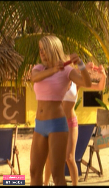 Kara Monaco gallery photo #9