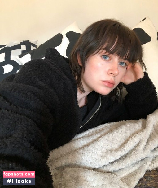 Kara Moon gallery photo #13