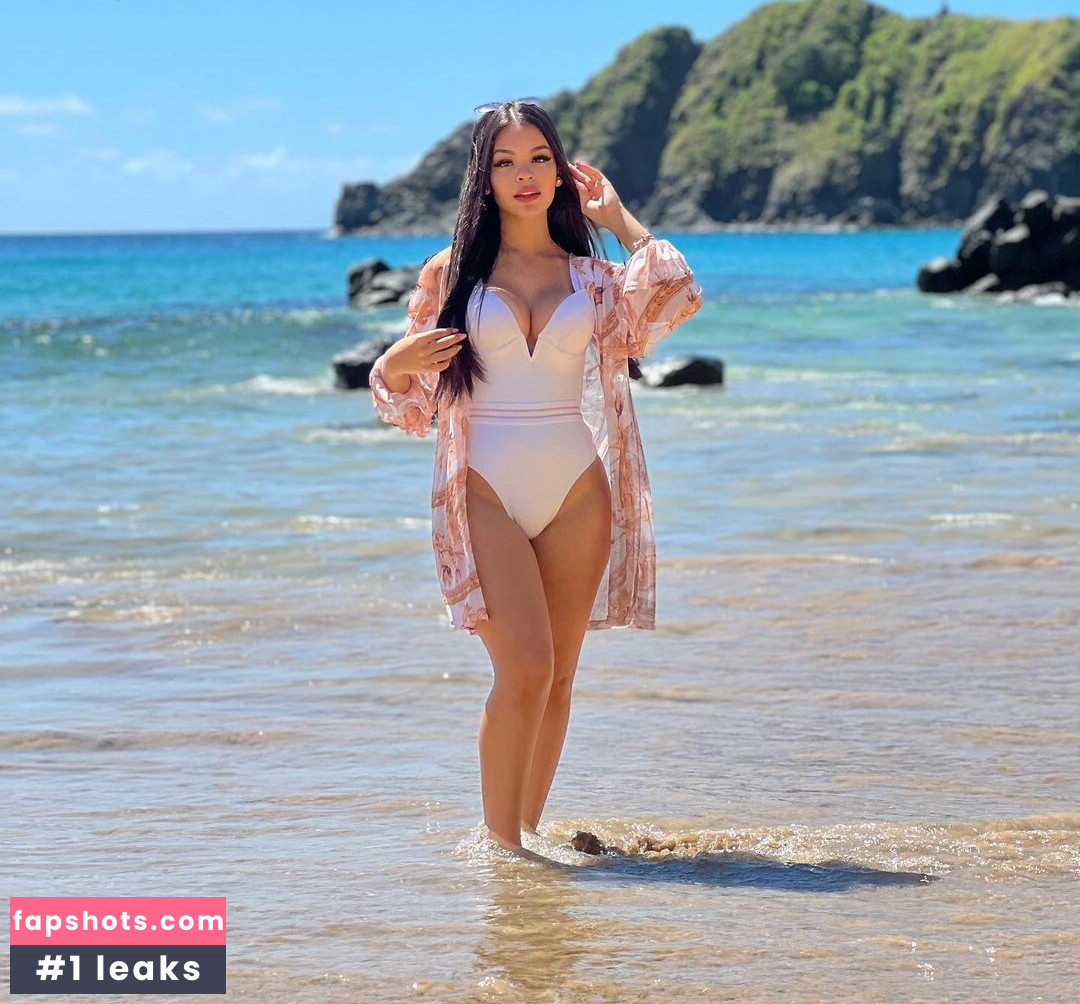 karamba_liviaa gallery photo #3